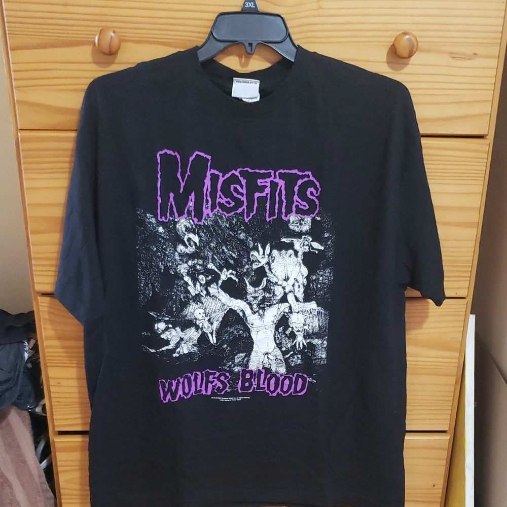 VINTAGE(Y2K) MISFITS "EARTH AD" Shirt